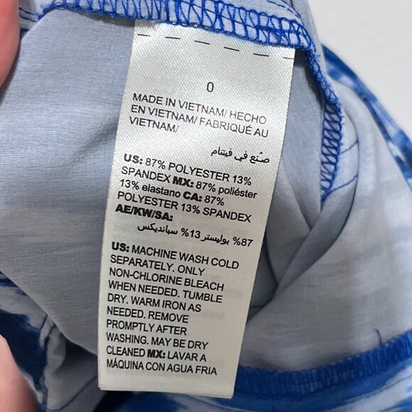 Chicos Zenergy Womens Cinch Leg Cropped Pants Sz 0 US S Blue Ikat Print Workout - Picture 9 of 9